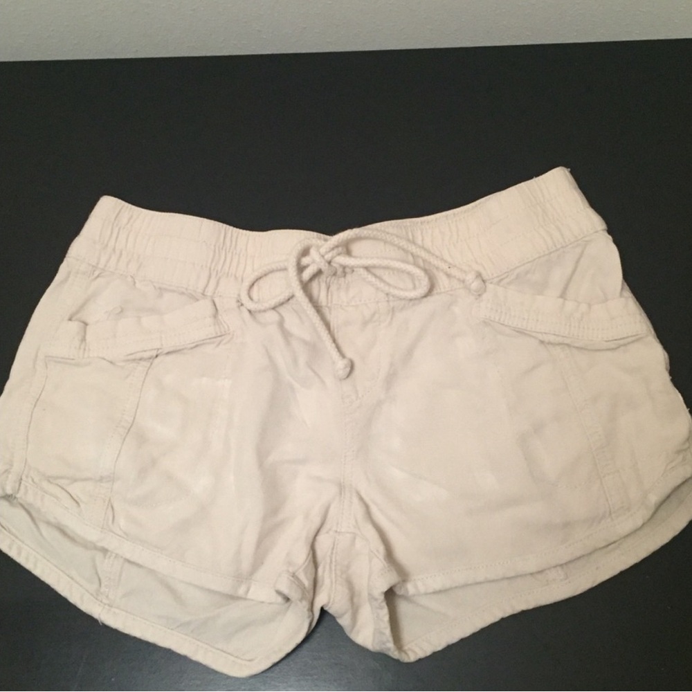 Cream blue Arizona shorts 🌞